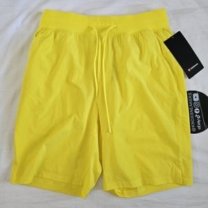 Lululemon THE Short Linerless 9” Sonic Yellow SNCY Men's Size Medium